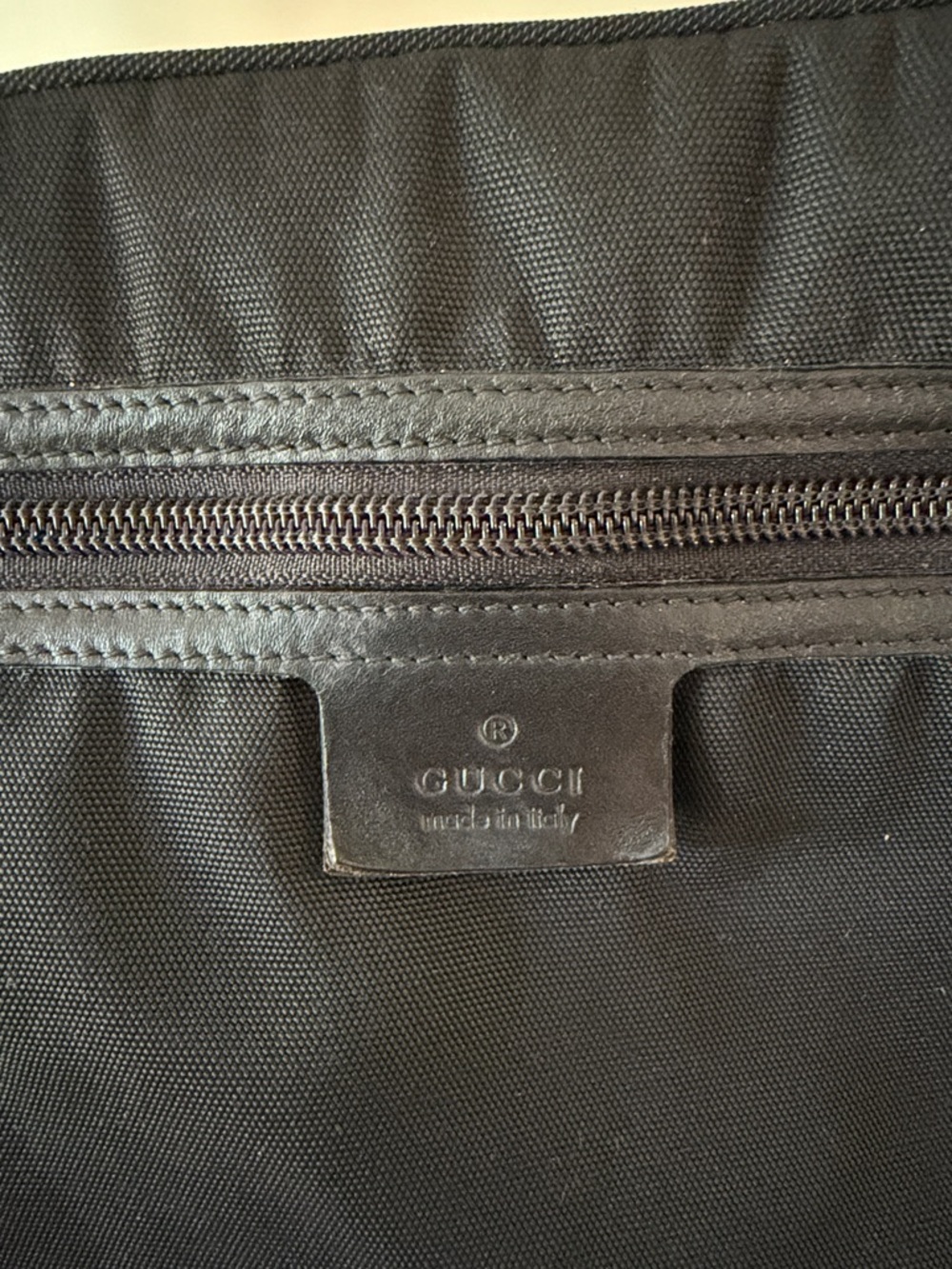 Authentic Gucci Nylon/Leather Messenger Shoulder Bag•Black•DAMAGED•See photos - Picture 3 of 15